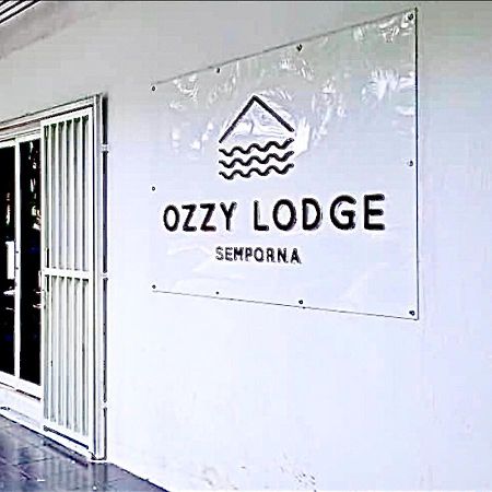 Ozzy Lodge Semporna Exterior foto